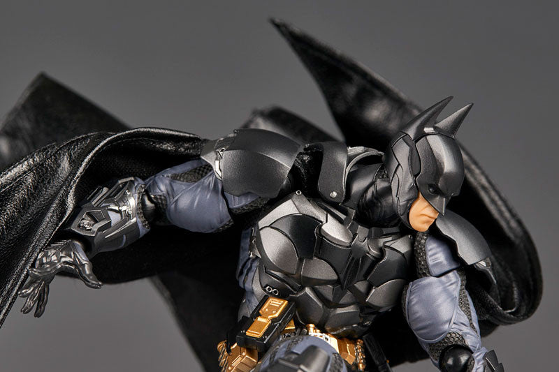 Batman: Arkham Knight Batman Revoltech Amazing Yamaguchi Action Figure