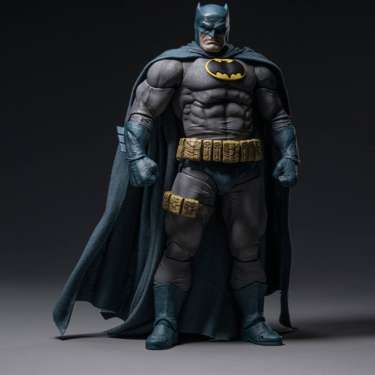 INART Action - Batman: The Dark Knight Returns - Batman (Blue Suit)