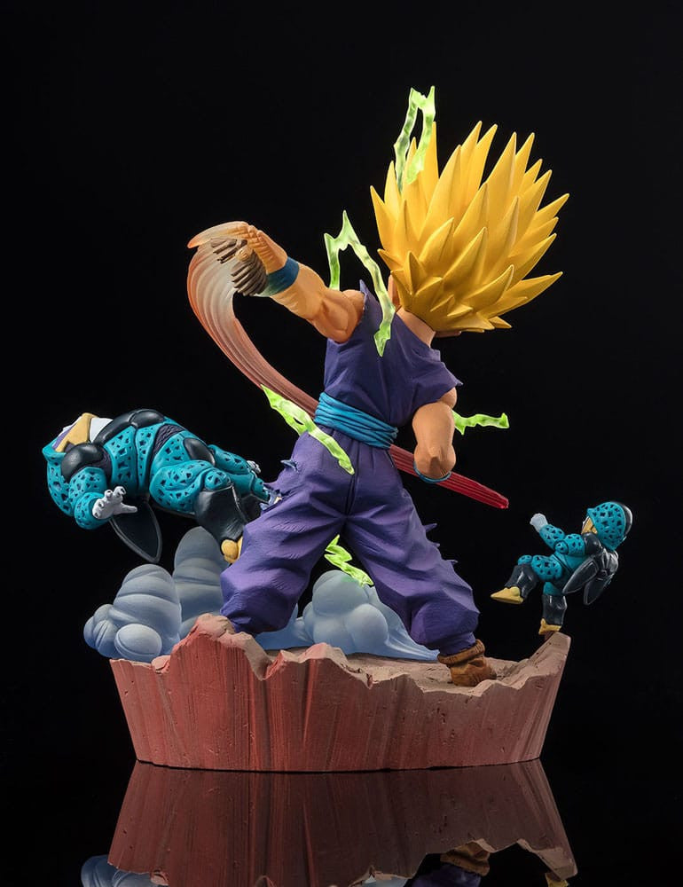 Dragon Ball Z: Super Saiyan 2 Son Gohan- Anger Exploding Into Power FiguartZero