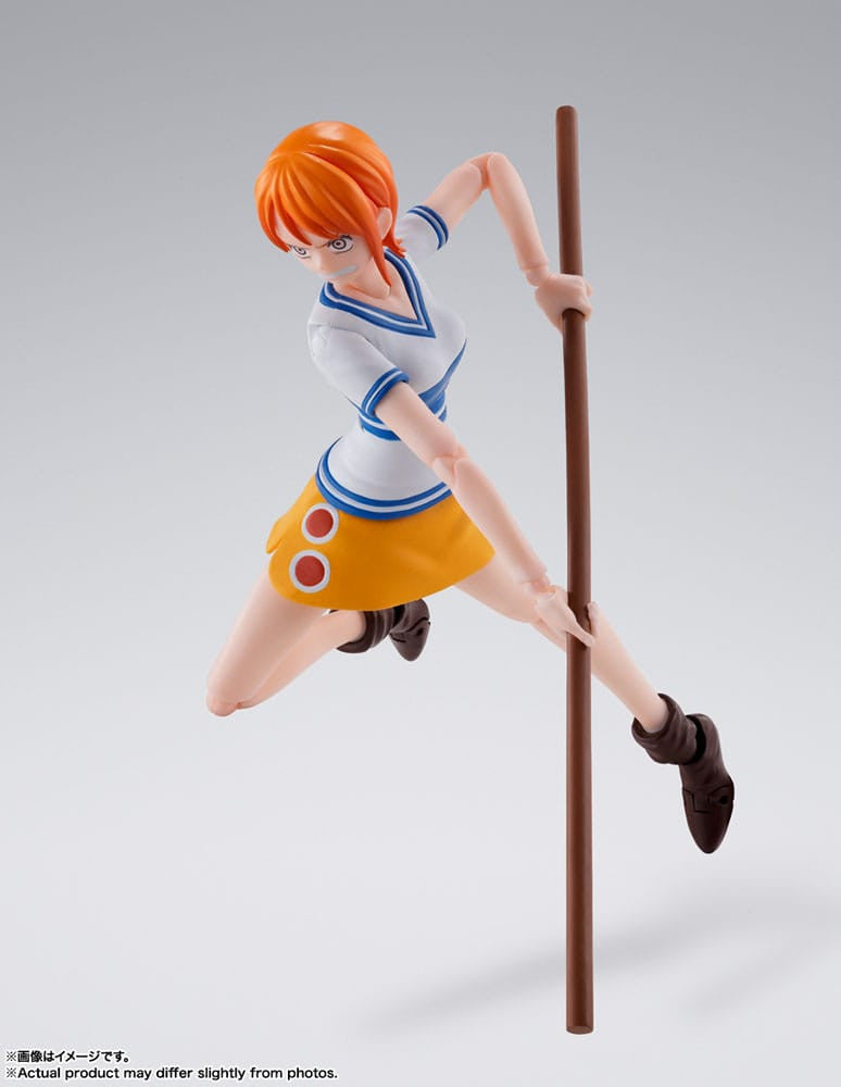 One Piece: Nami Romance Dawn S.H.Figuarts Action Figure