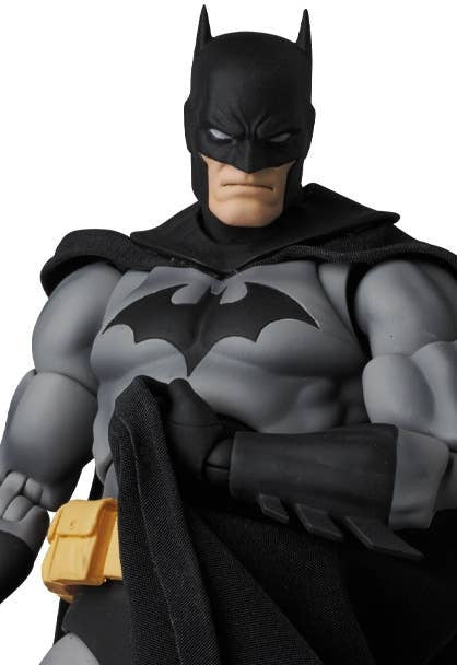 MAFEX Batman- Batman Hush (Reissue)(No.126)
