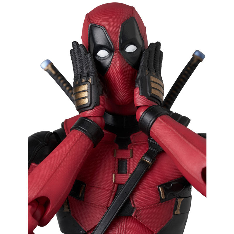 MAFEX Deadpool: Deadpool & Wolverine (No.284)