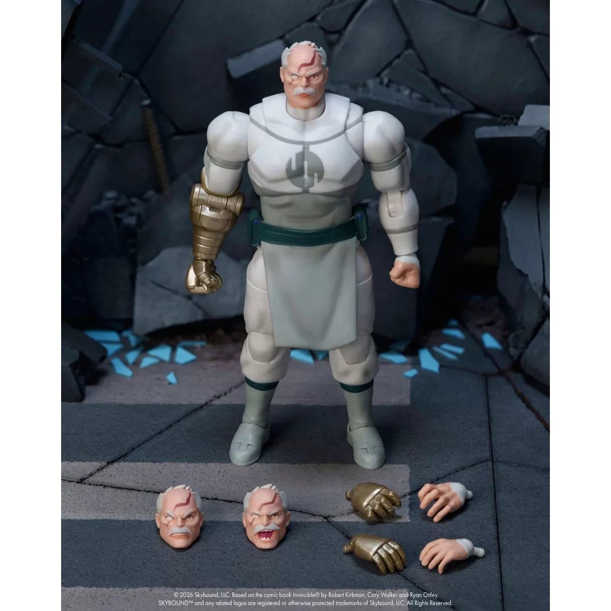 Invincible:  Conquest Action Figure 17 cm